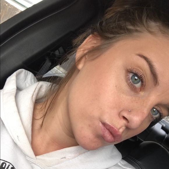 Meet your Posher, Kylee - Picture 1 of 1